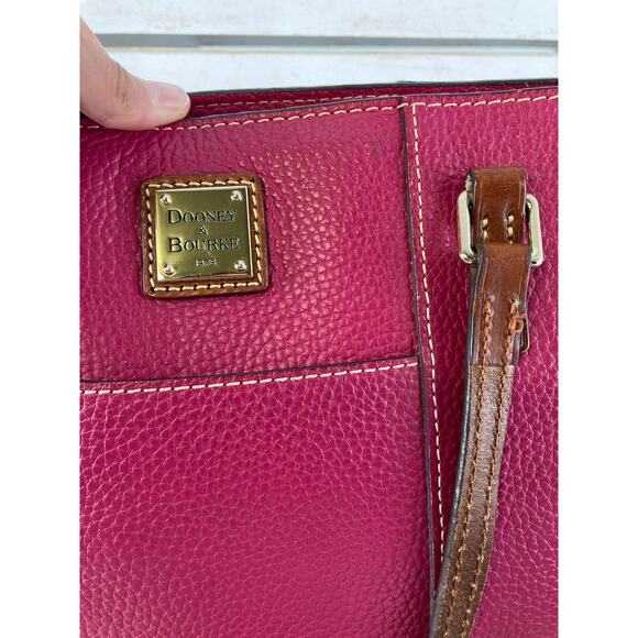 DOONEY & BOURKE MEDIUM SIZE PINK PEBBLED LEATHER SHOULDER BAG - Picture 12 of 16